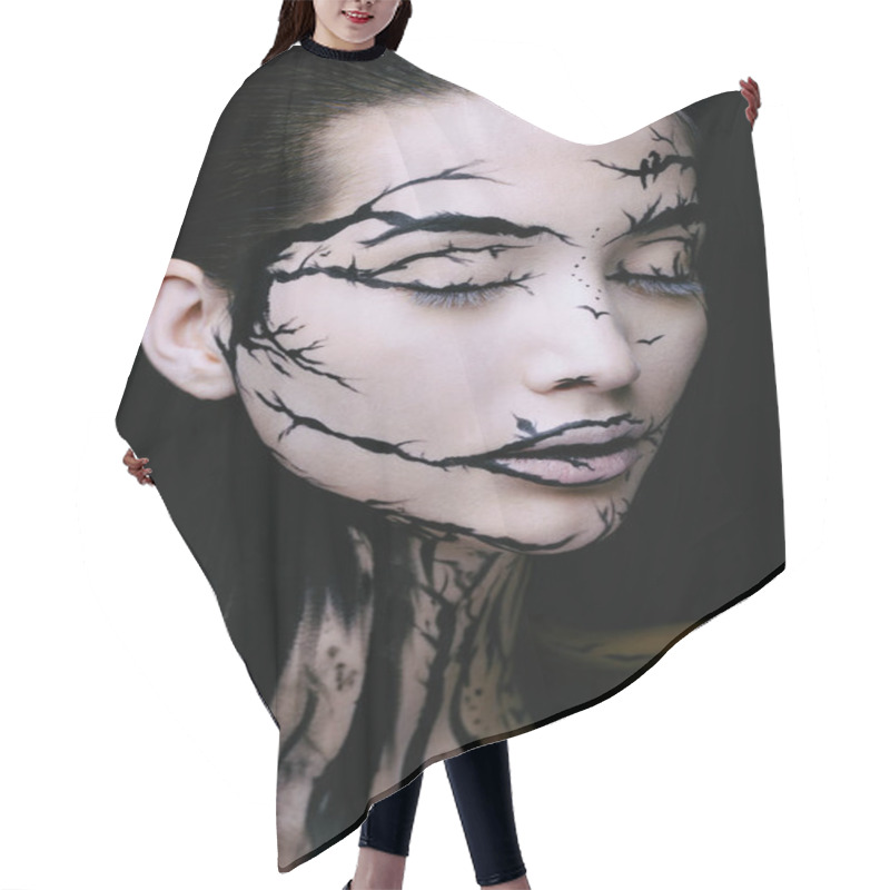 Personality  Beautiful Woman With Creative Make-up Halloween Tree Make-up Hair Cutting Cape