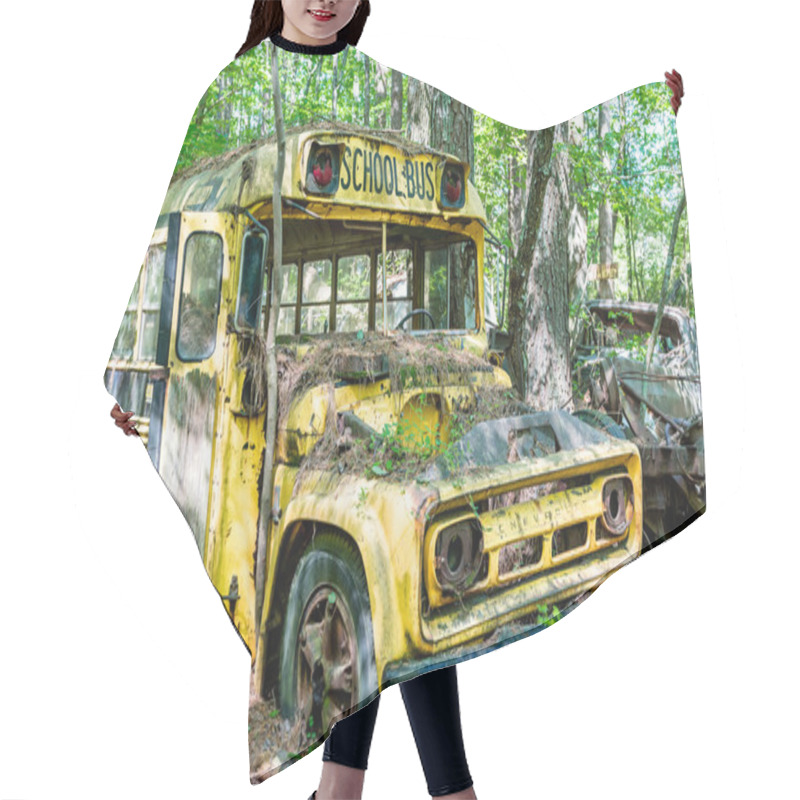 Personality  Yellow Chevrolet School Bus Hair Cutting Cape