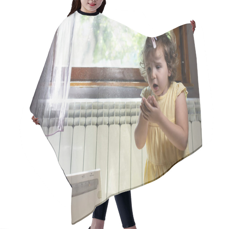 Personality  Little Girl In A Dusty Room. Air Purifier And Coughing Kid. Dust Hair Cutting Cape