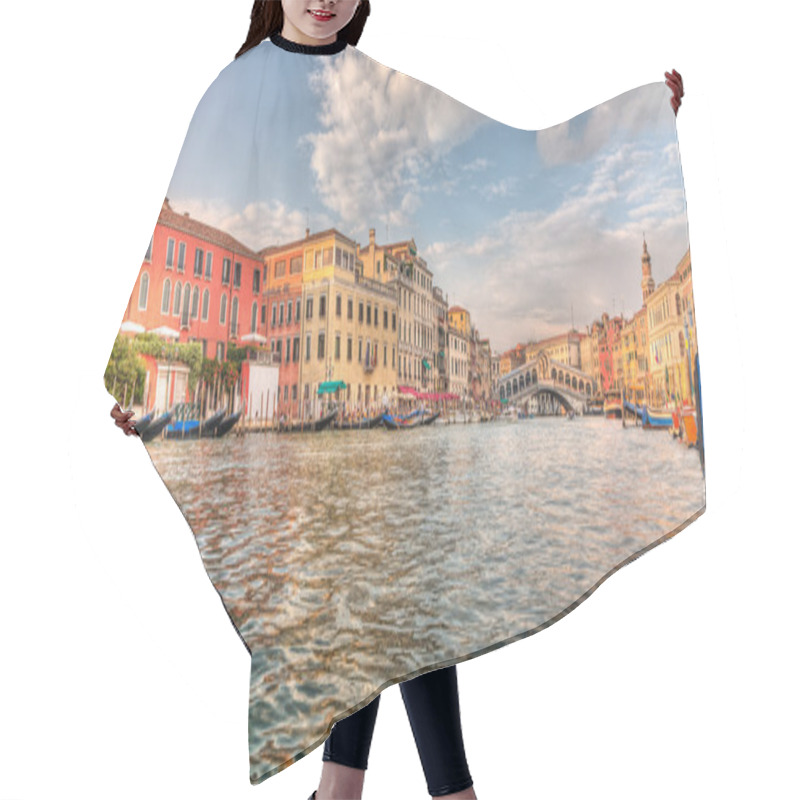 Personality  Grand Canal Hair Cutting Cape