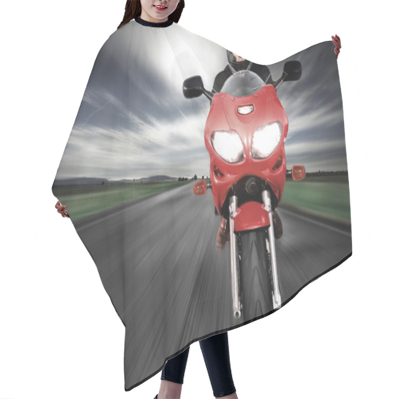 Personality  Speed Motorbike Rider With Motion Hair Cutting Cape