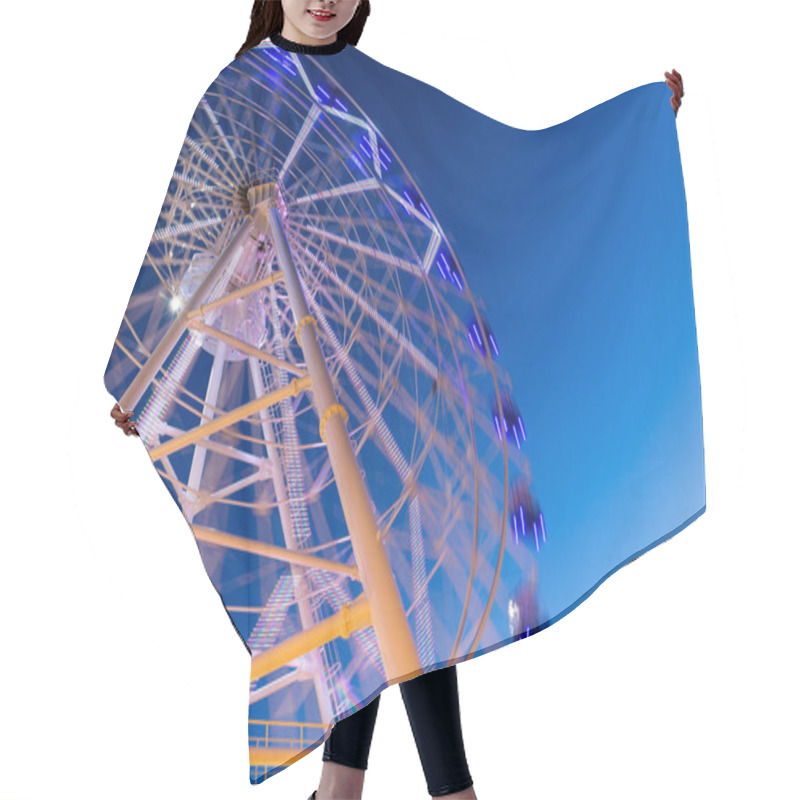 Personality  Ferris Wheel Moving At Night Hair Cutting Cape