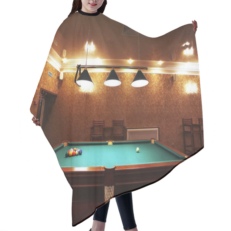 Personality  Large Room With Pool Tables Hair Cutting Cape