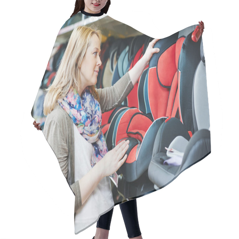 Personality  Woman Choosing Child Car Seat Hair Cutting Cape