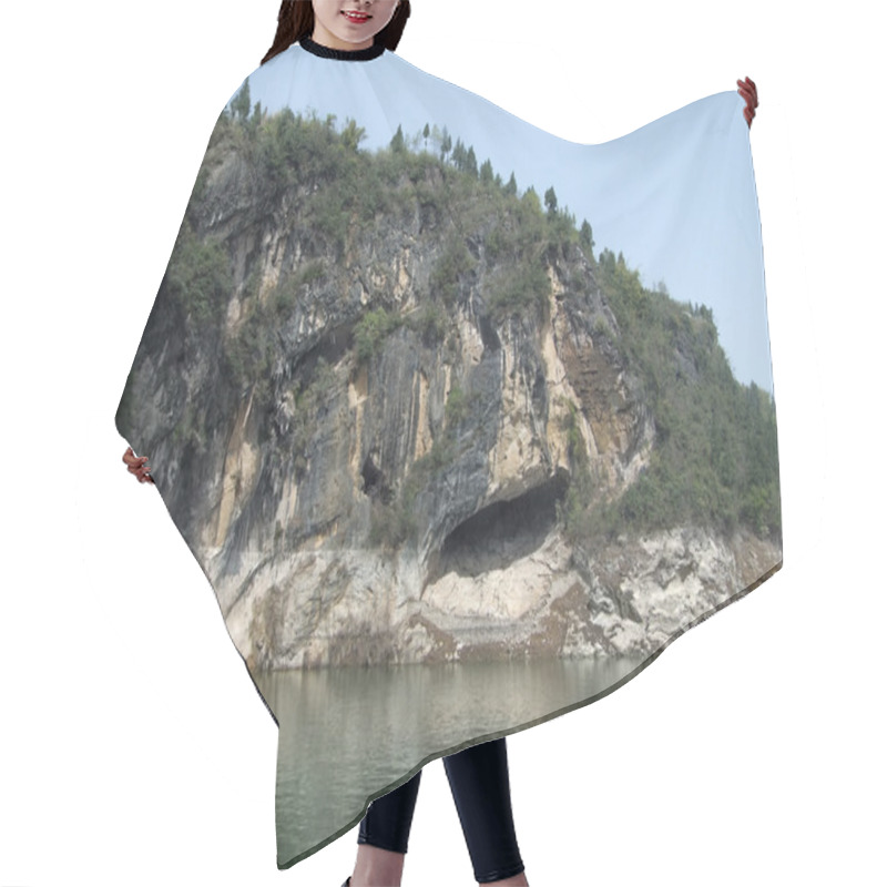 Personality  Rock Formation At River Shennong Xi Hair Cutting Cape