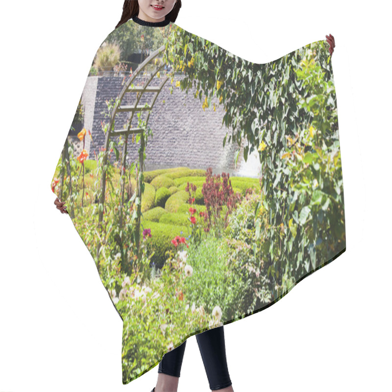 Personality  Garden Maze Hair Cutting Cape