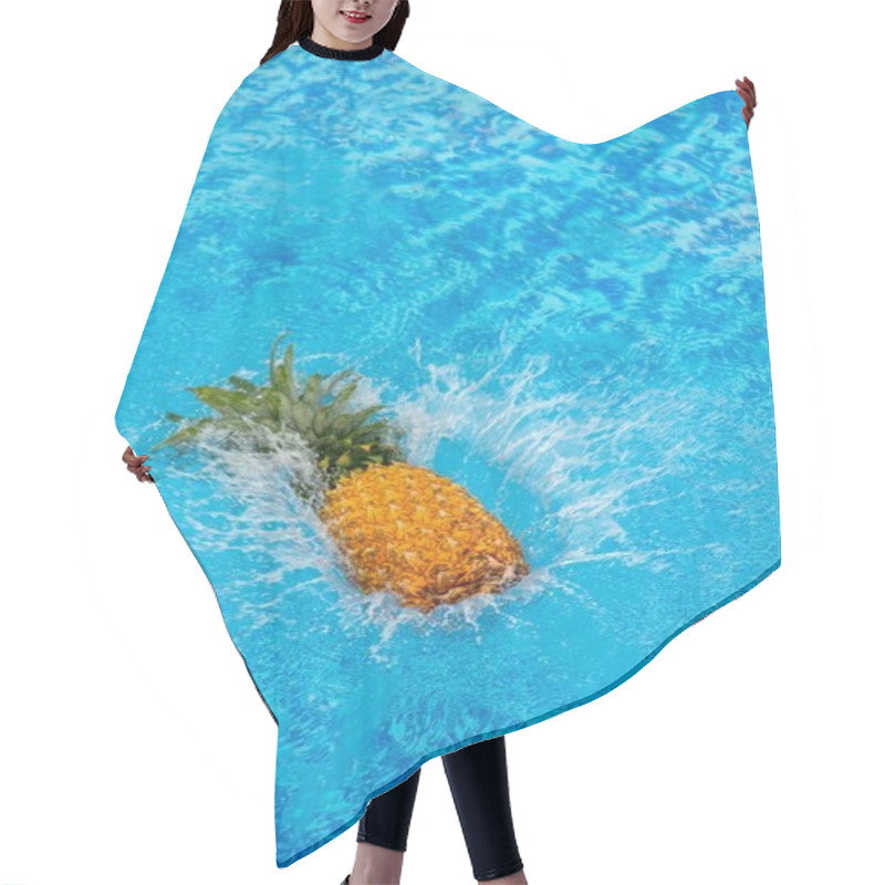 Personality  Pineapple Falling In Water Hair Cutting Cape