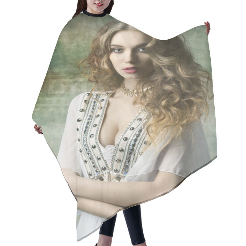 Personality  Lovely Antique Dame  Hair Cutting Cape