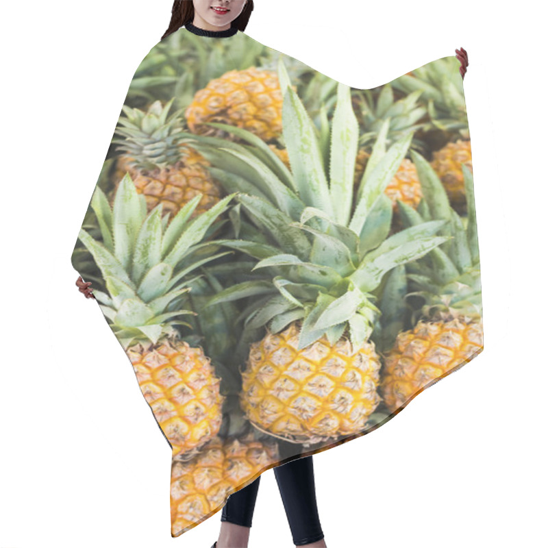 Personality  Fresh Ripe Pineapples Hair Cutting Cape