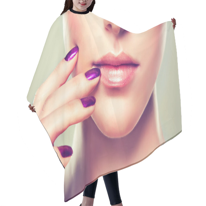 Personality  Model With Violet Manicure Hair Cutting Cape