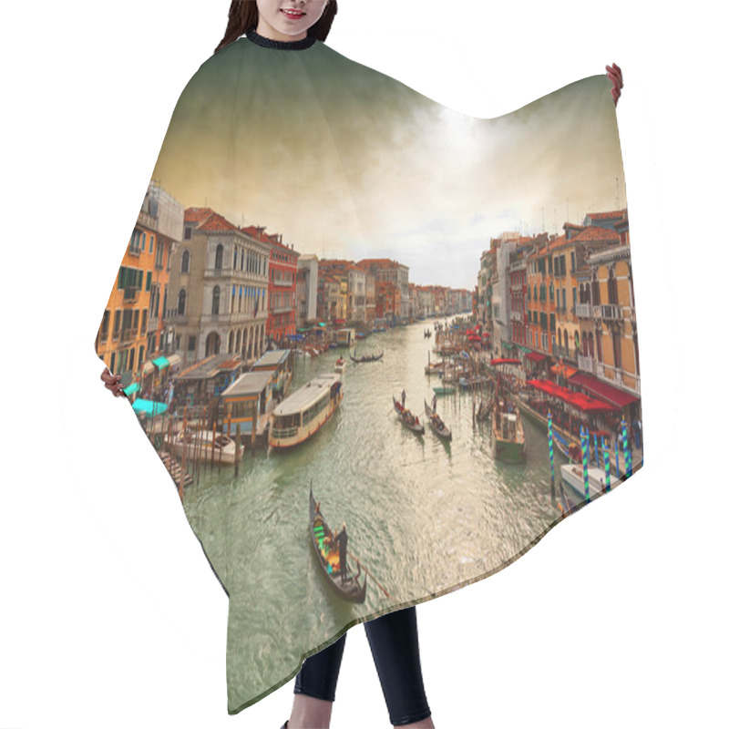 Personality  Grand Canal. Hair Cutting Cape