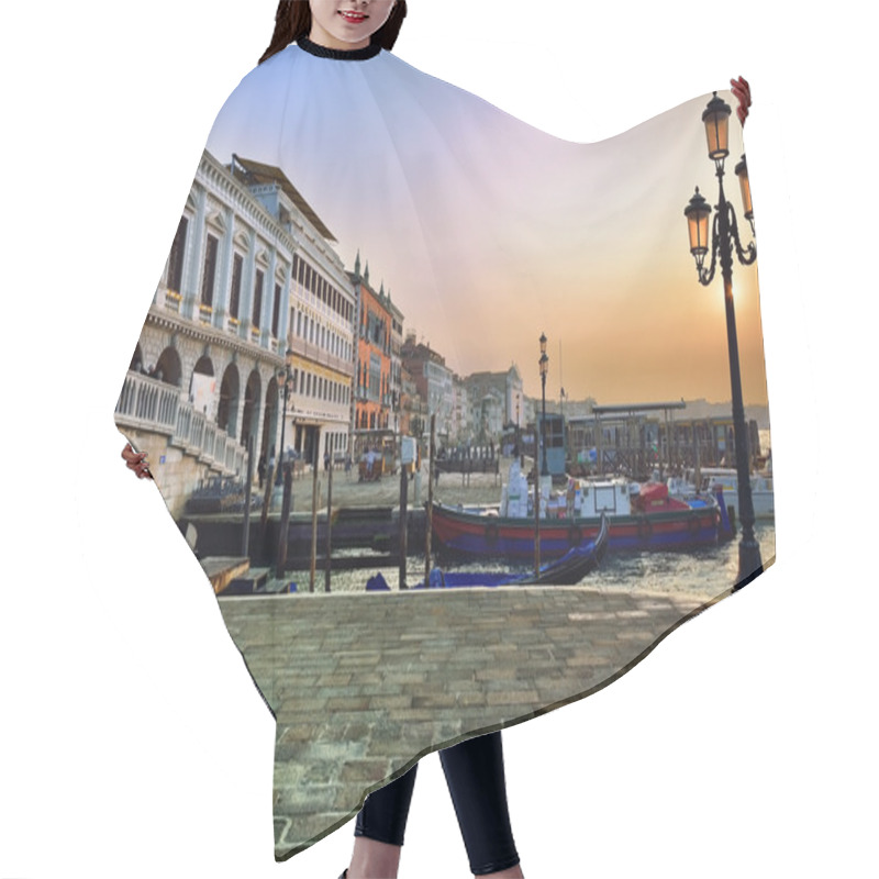 Personality  Venice Hair Cutting Cape