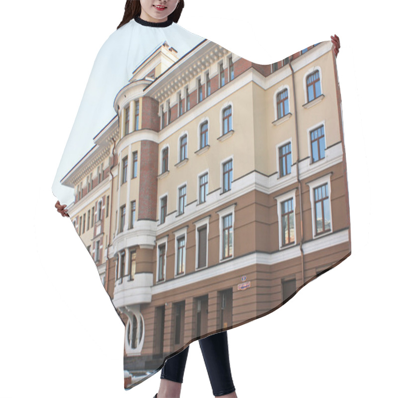 Personality  Facade Of A New Building Hair Cutting Cape