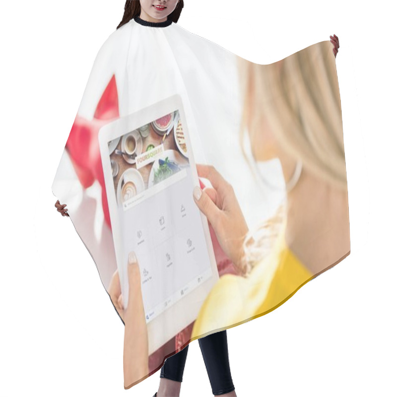 Personality  Woman Using Tablet With Foursquare Hair Cutting Cape