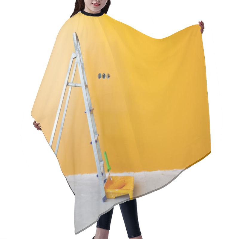 Personality  Home Improvement / Ladder, Paint Can And Paint Roller Hair Cutting Cape