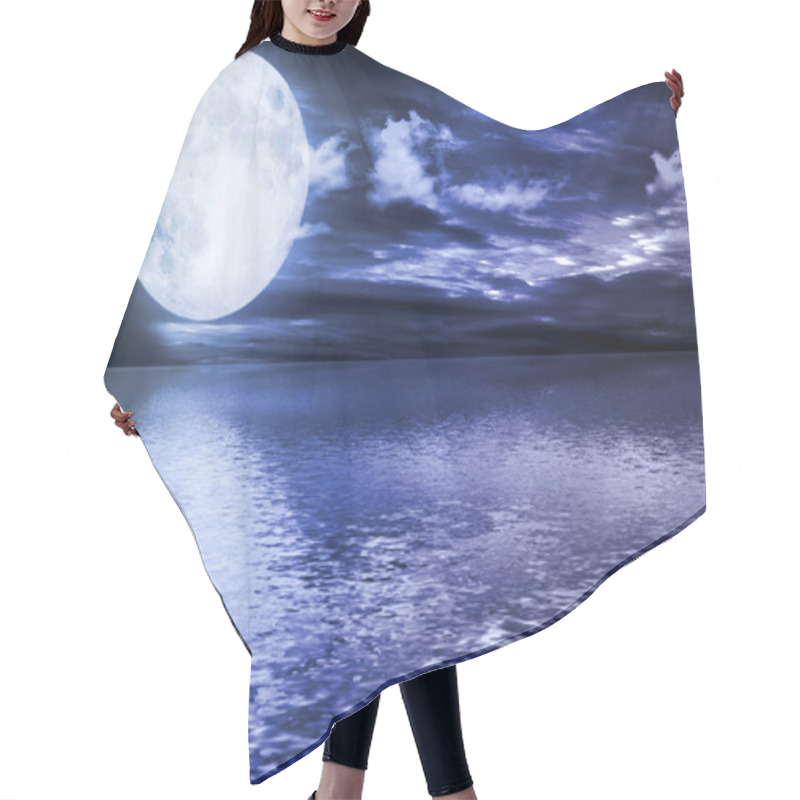 Personality  Full Moon Reflected In Water Hair Cutting Cape