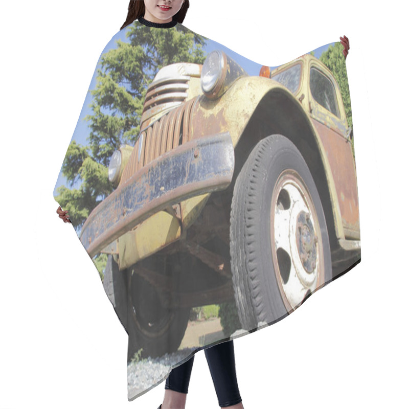 Personality  Low Angle Original Antique Truck Hair Cutting Cape