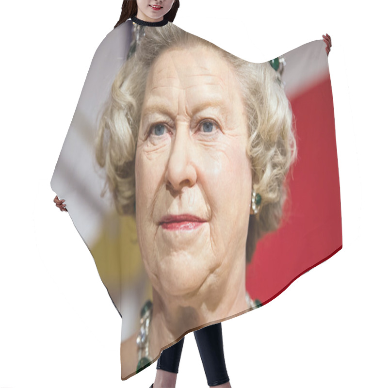 Personality  Waxwork Of Queen Elizabeth On Display At Madame Tussauds Hair Cutting Cape