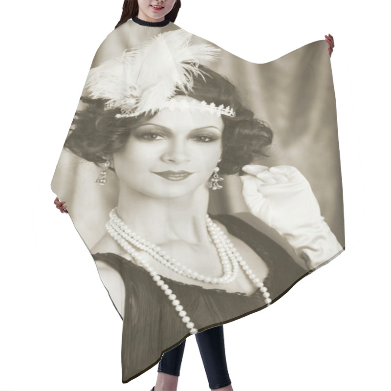 Personality  Retro Flapper Style Woman Hair Cutting Cape