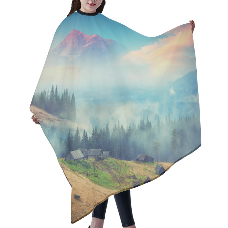 Personality  Misty Mountain Village Hair Cutting Cape