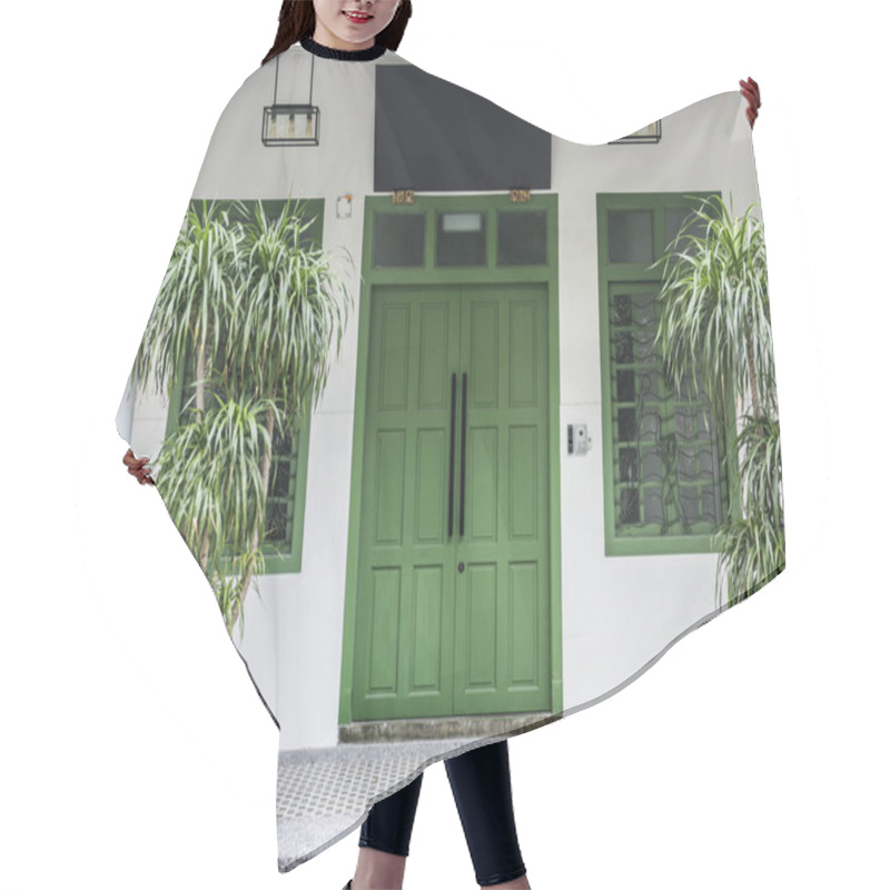 Personality  Asian House Style With Plants  Hair Cutting Cape