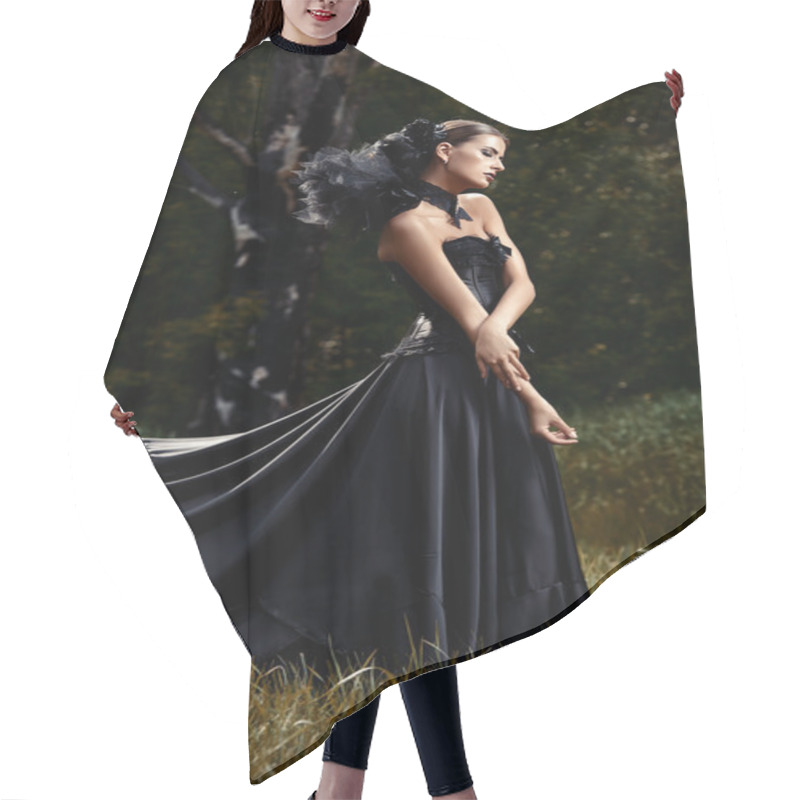 Personality  Charm Of Black Hair Cutting Cape