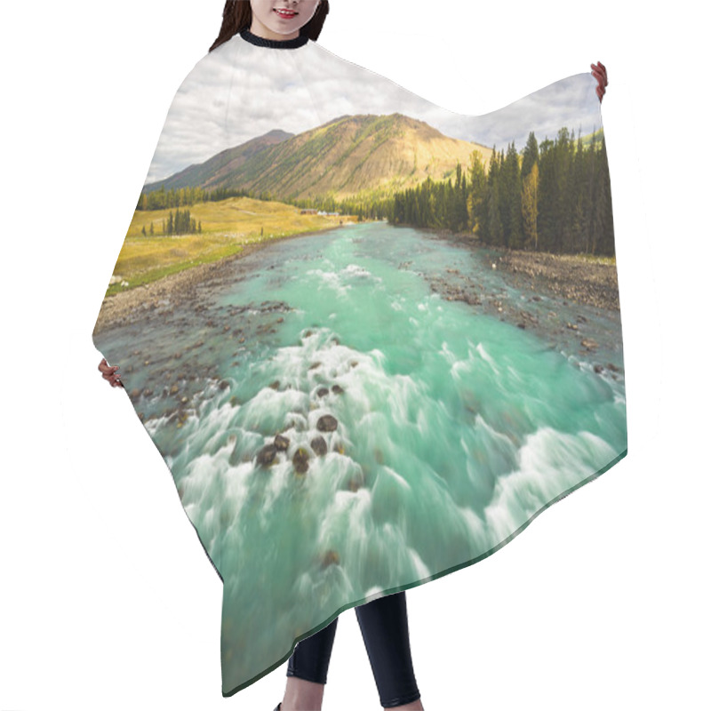 Personality  Xinjiang Kanas River Autumn Scenery Hair Cutting Cape