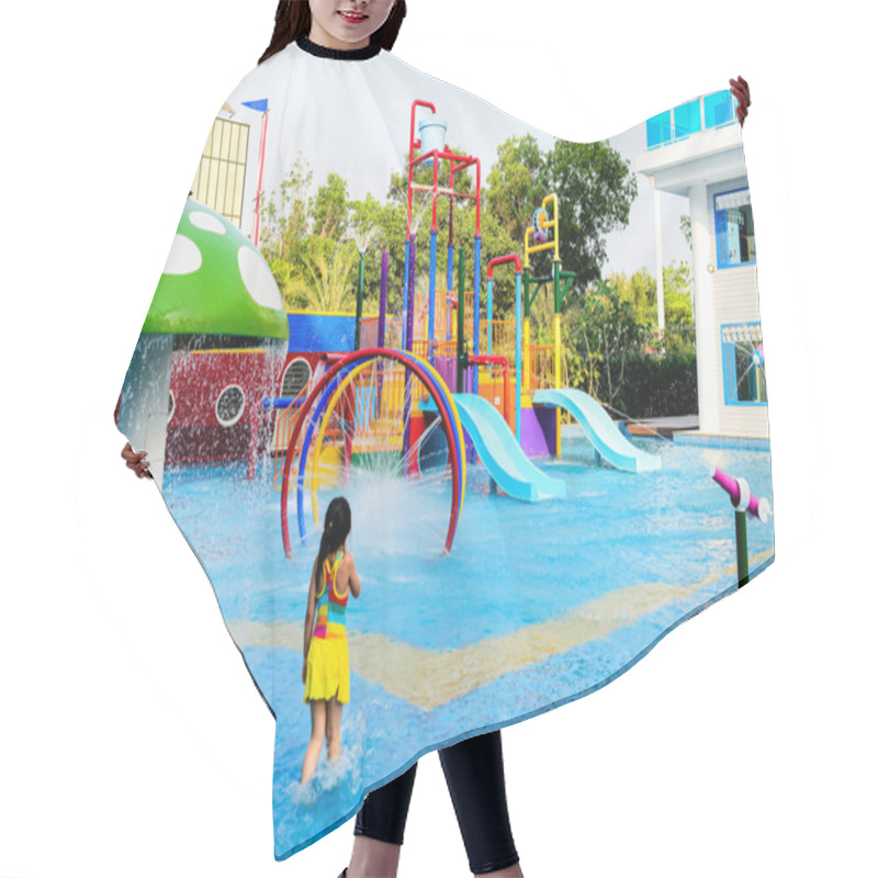 Personality  Small Water Park Playground. Hair Cutting Cape