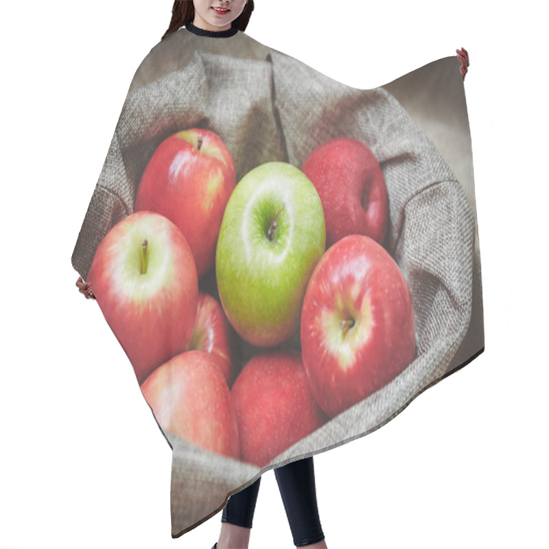 Personality  Red Apple And Green Apple In Basket With Sackcloth Background Texture, Organic Fresh Apples Side View Hair Cutting Cape