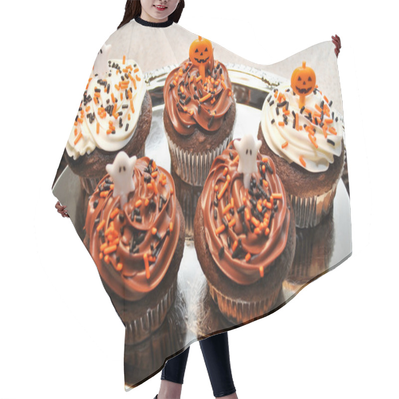 Personality  Halloween Cupcakes Hair Cutting Cape