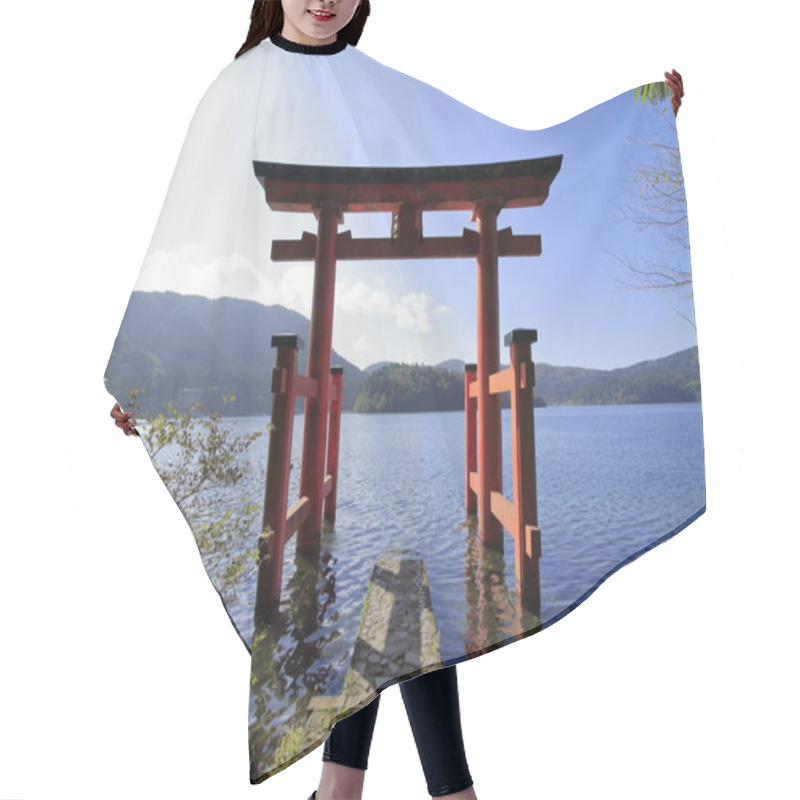 Personality  Lake Ashi And Lakefront Torii Of Hakone Shrine In Kanagawa, Japan Hair Cutting Cape