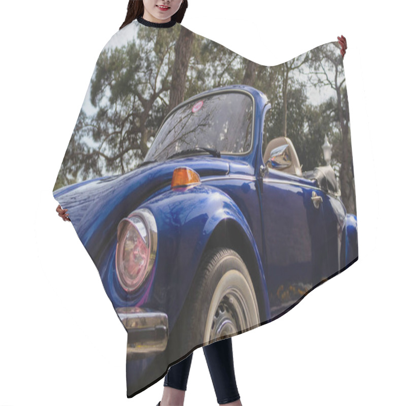 Personality  Front-left Side View Of Navy Blue Classic Convertible Car  Hair Cutting Cape