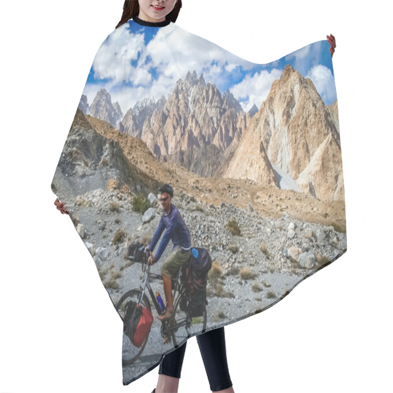 Personality  Cyclist On Karakorum Highway Hair Cutting Cape