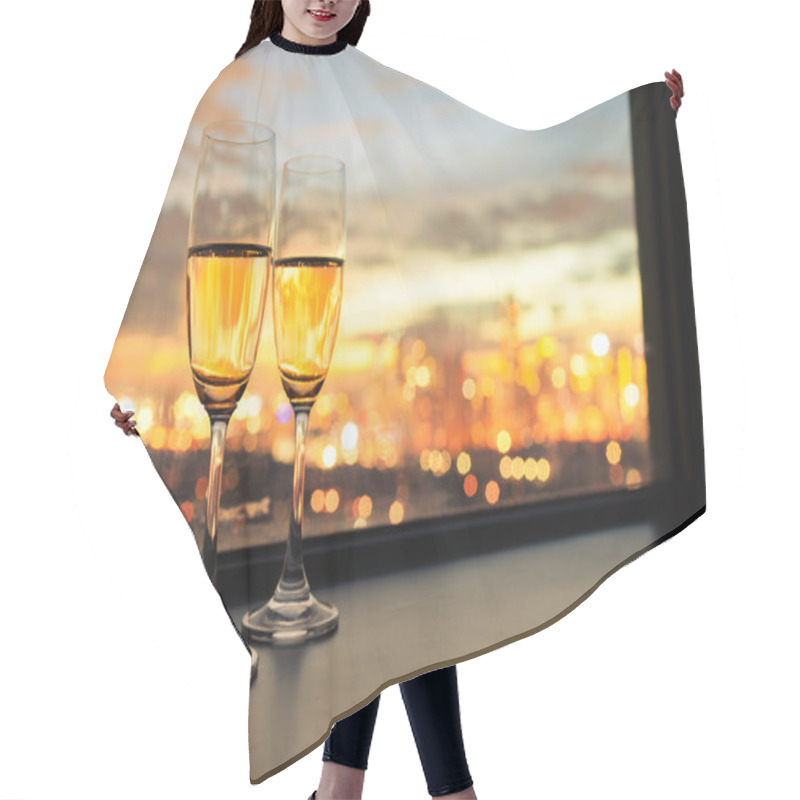 Personality  Champagne In The City Hair Cutting Cape