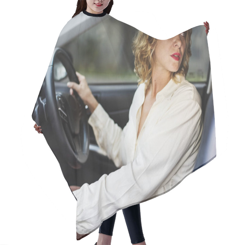 Personality  Woman Driving A Car In Reverse Hair Cutting Cape