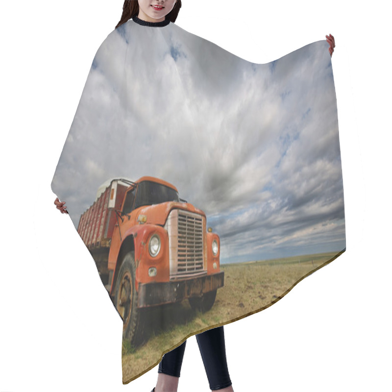 Personality  Old Farmtruck Hair Cutting Cape