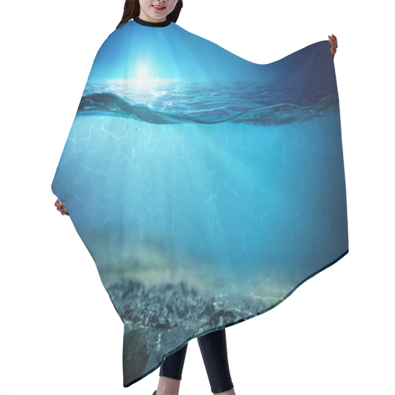 Personality  Half Underwater In The Sea Hair Cutting Cape