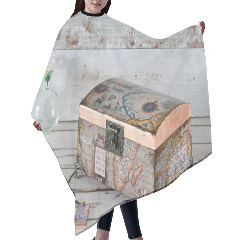 Personality  Decoupaged Jeqwellery Box Hair Cutting Cape