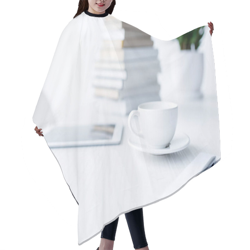 Personality  Coffee And Digital Tablet Hair Cutting Cape