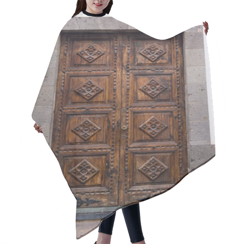 Personality  Ancient Wooden Door. Antique Door Hair Cutting Cape