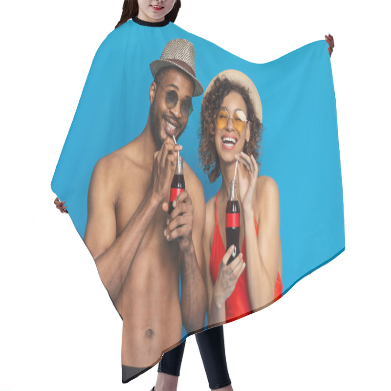 Personality  Happy African Man And Woman Enjoying Summer Beverage Hair Cutting Cape