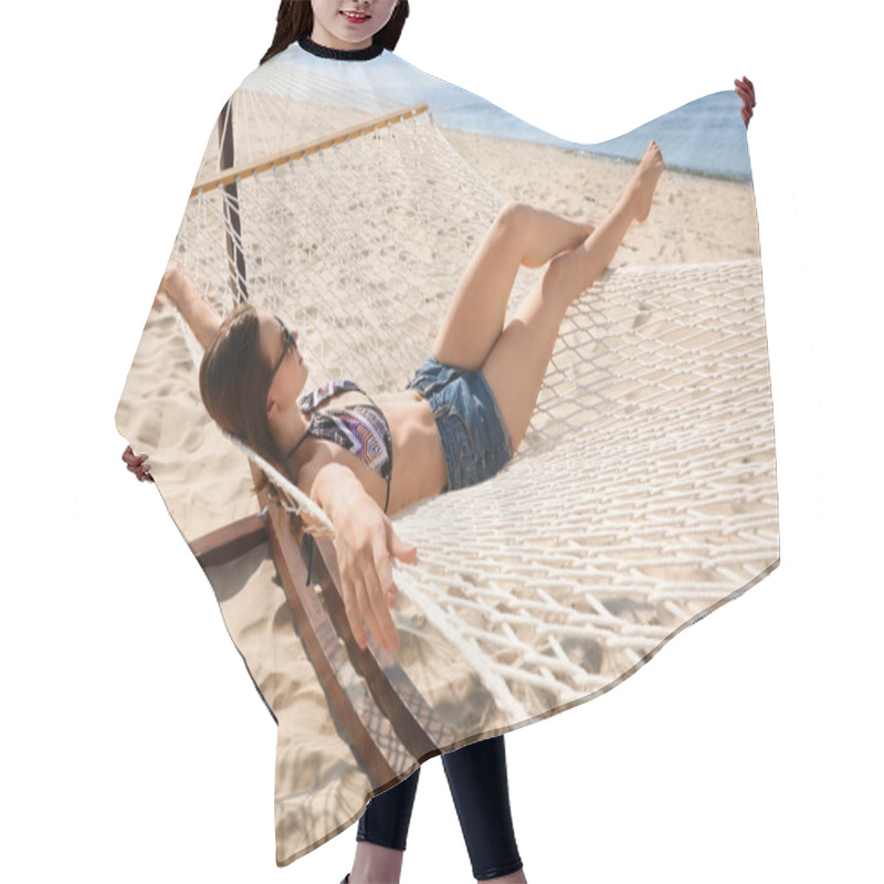 Personality  Young Woman Relaxing In Hammock On Beach Hair Cutting Cape