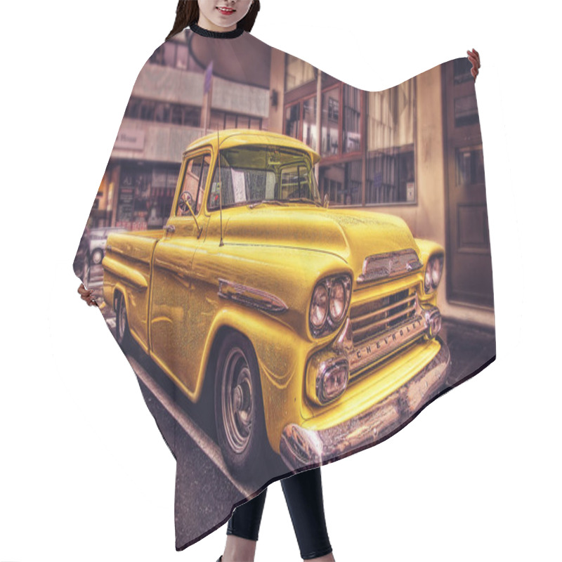 Personality  Old Historic Chevrolet Hair Cutting Cape