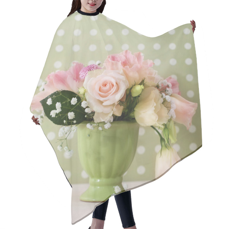 Personality  Bouquet Of White And Pink Roses Hair Cutting Cape