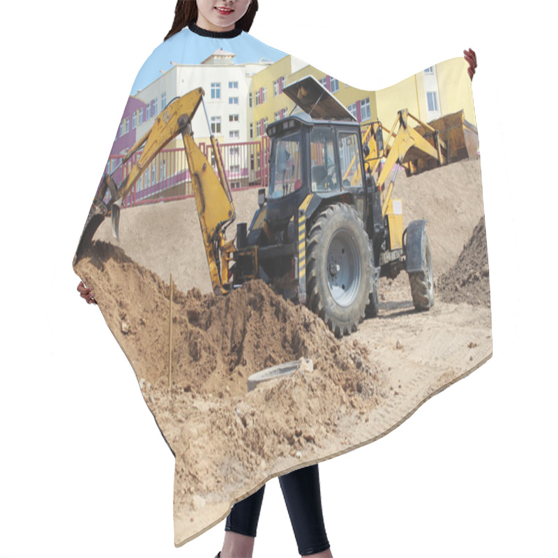 Personality  Construction. Working Excavator Hair Cutting Cape