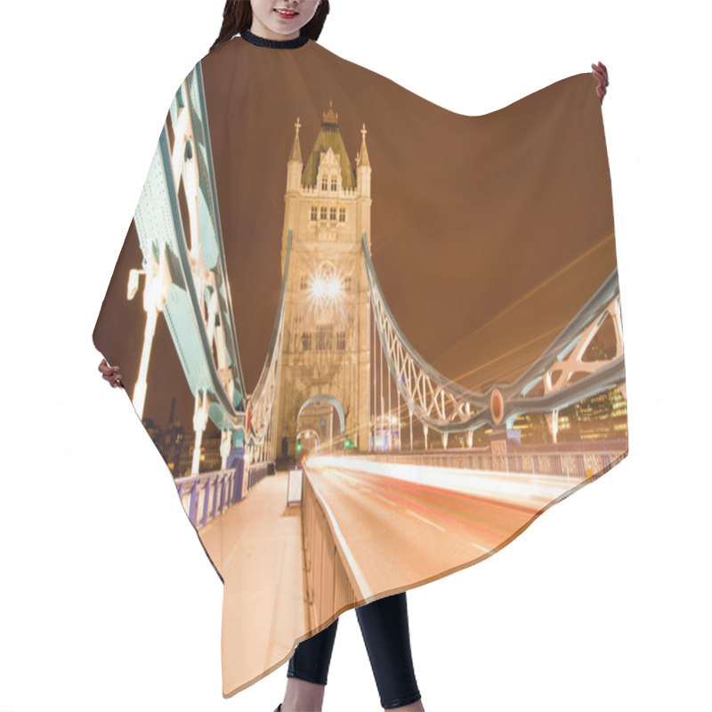 Personality  Tower Bridge Night Hair Cutting Cape