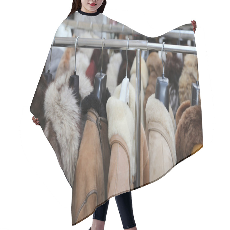 Personality  Winter Jackets Fur Coat Hanging For Sale In Flea Markets Hair Cutting Cape