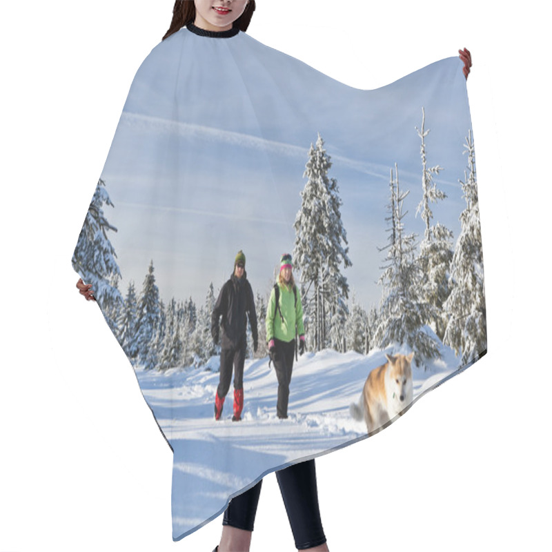 Personality  Couple Hiking With Dog In Winter Mountains Hair Cutting Cape