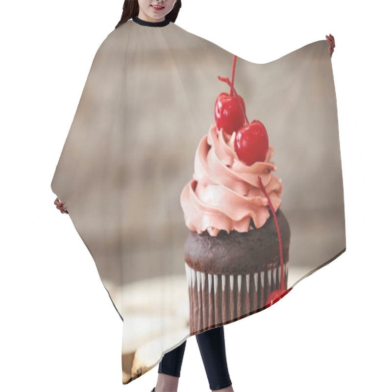 Personality  Delicious Chocolate Cupcake  Hair Cutting Cape