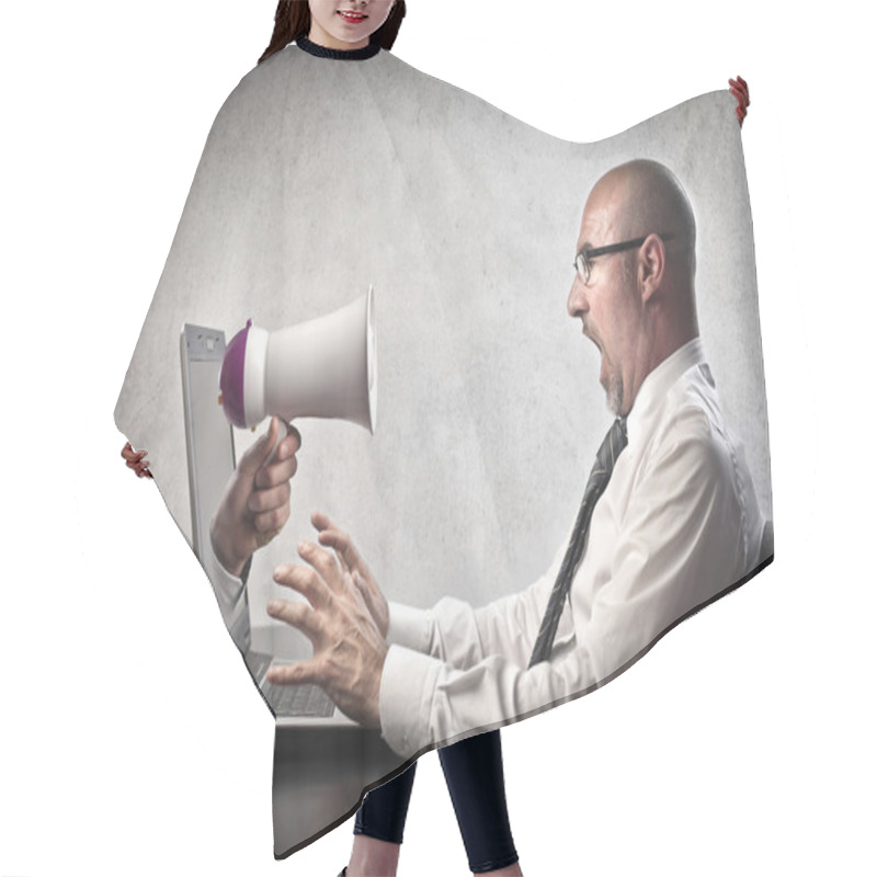 Personality  Technology Screaming Hair Cutting Cape